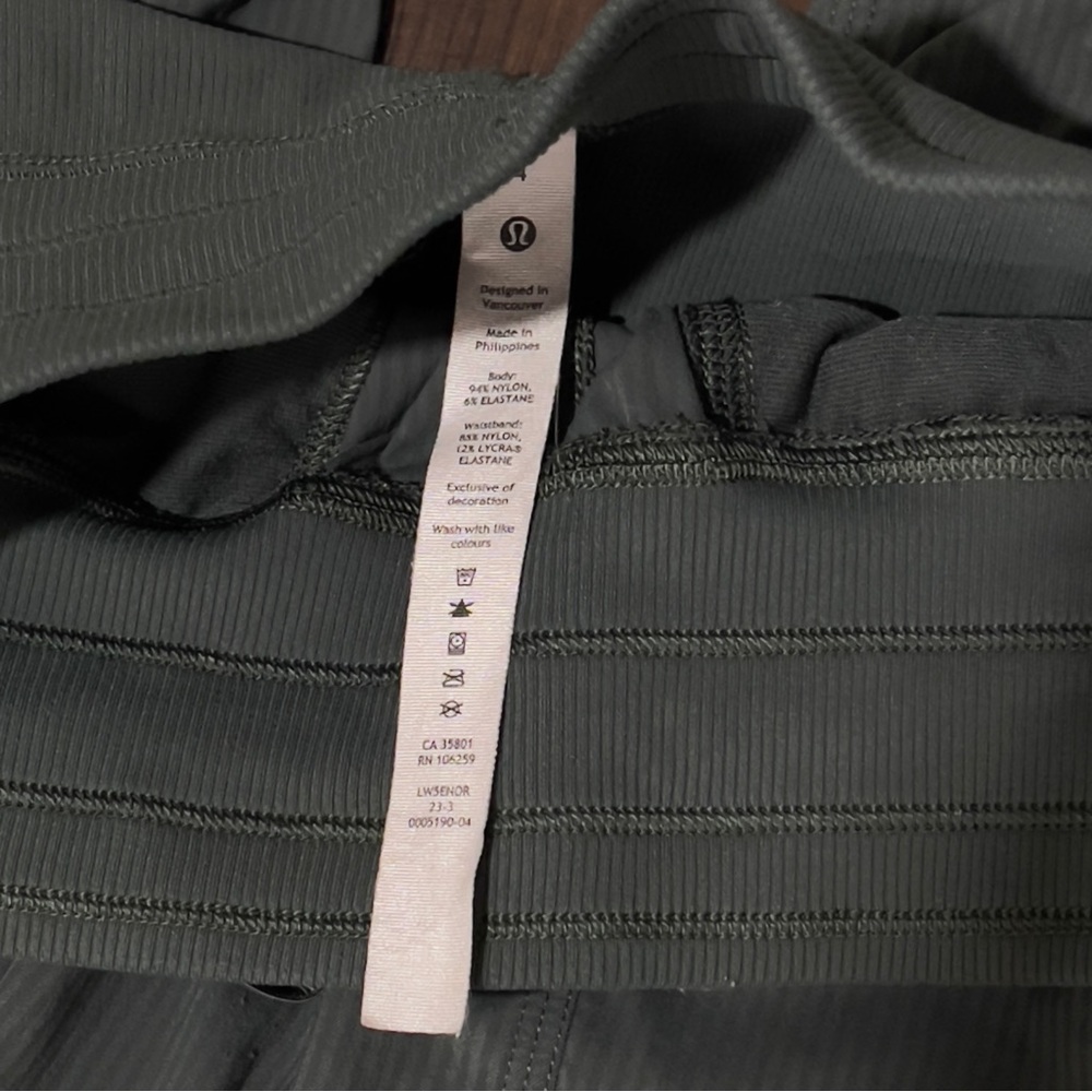 LULULEMON Dark Forest Dance Studio Mid Rise Jogger Size 4 - Picture 7 of 7